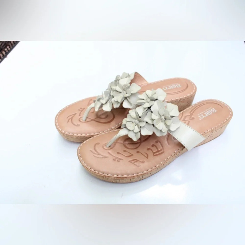 Born Women's Beige Floral Toe-Post Sandals - Picture 11 of 11